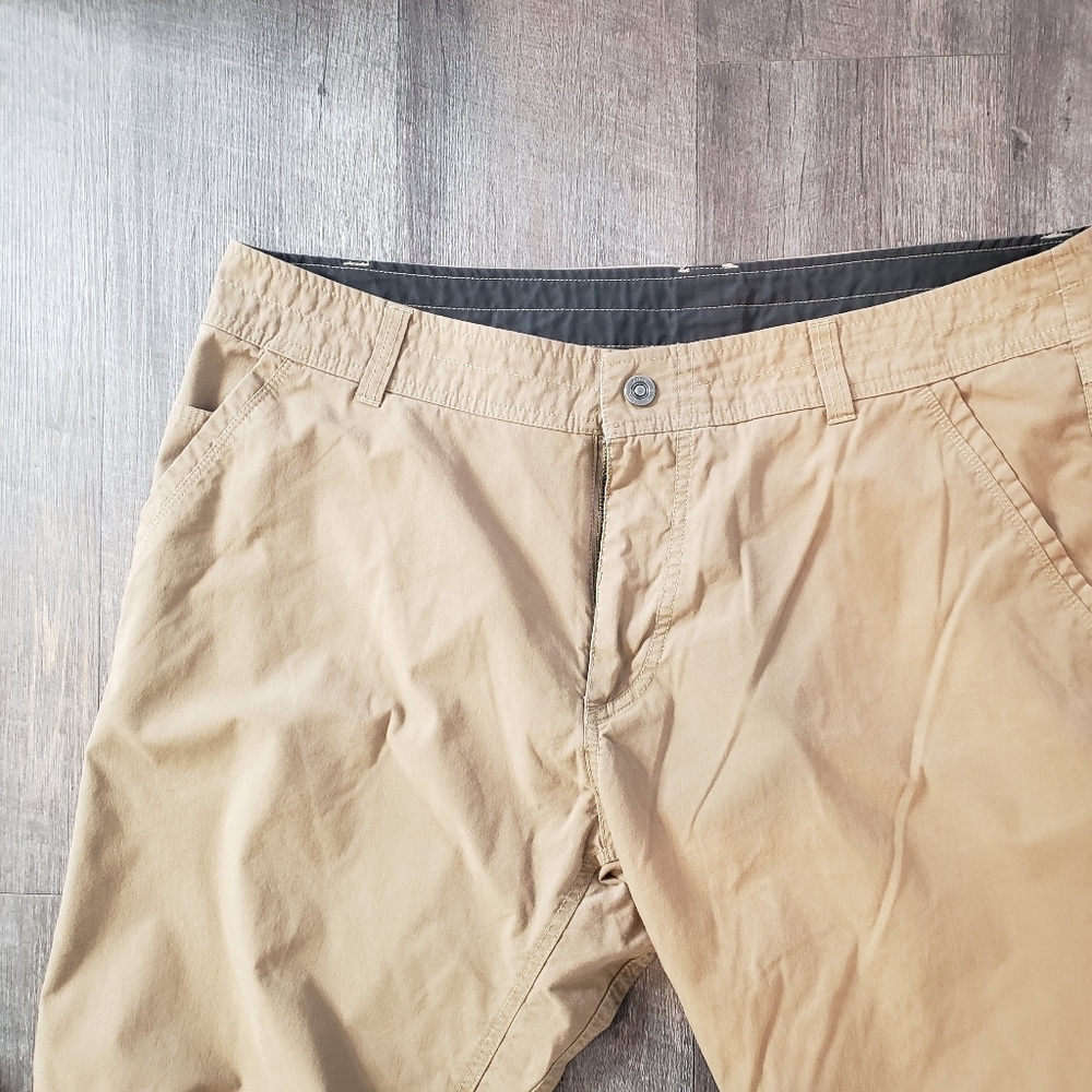 Kuhl Slax Pants Men's Size 40X30 Color: khaki - Picture 3 of 15